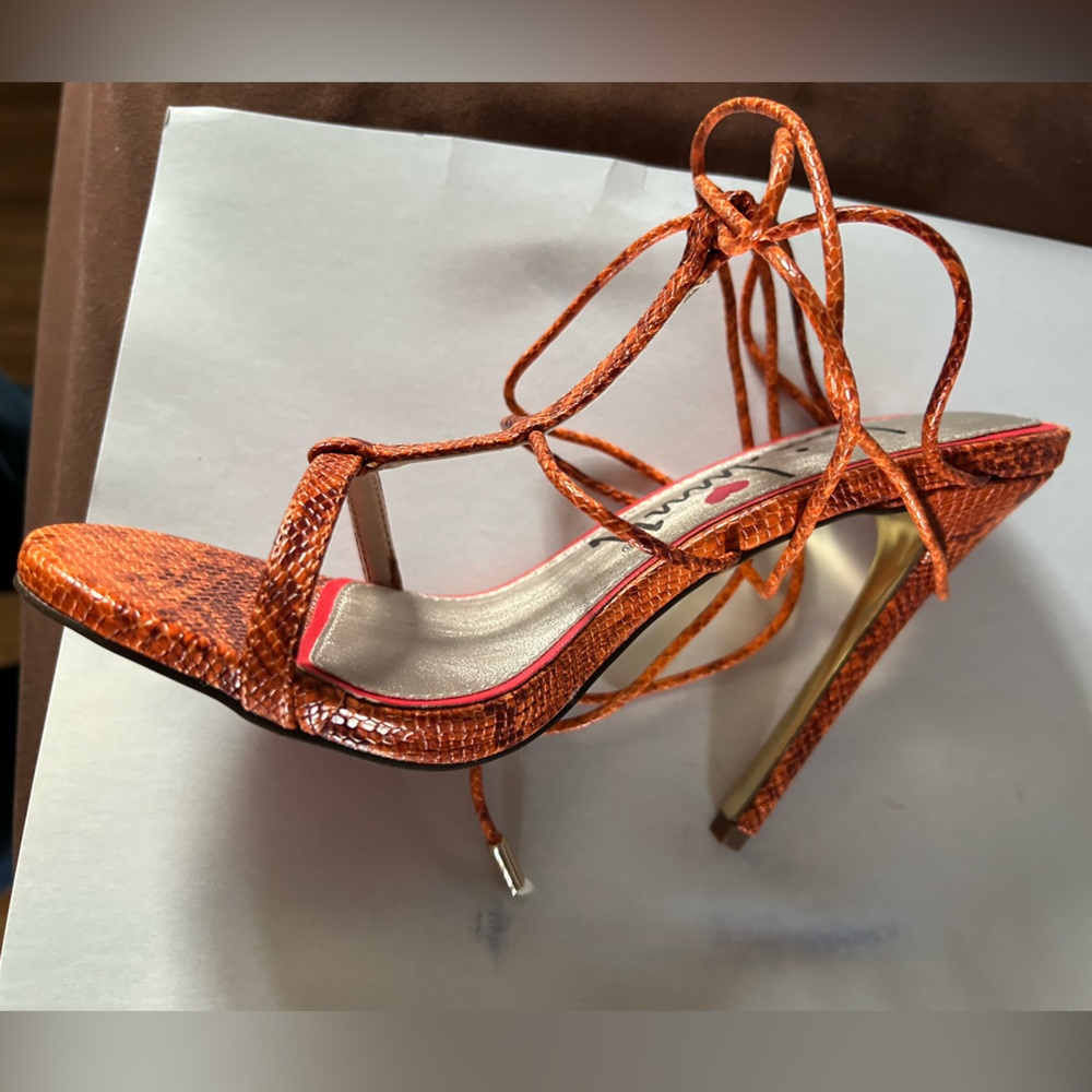 NWBox Luichiny stiletto orange sandal
